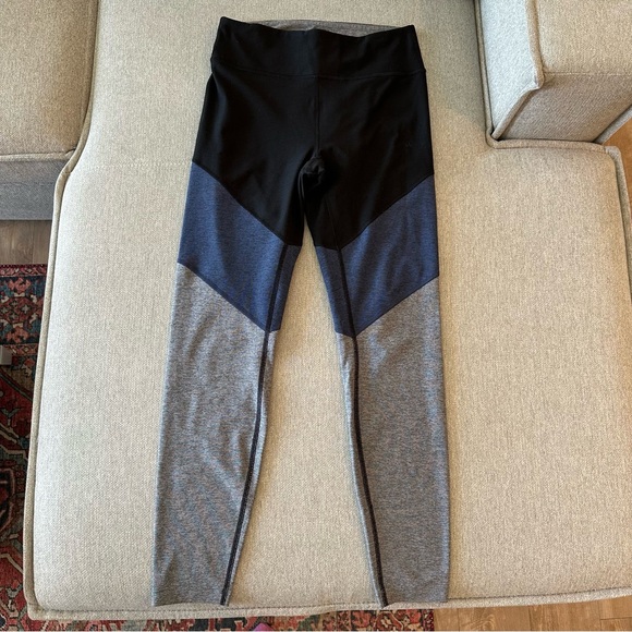 Outdoor Voices Blue, Black, and Gray Springs 7/8 Leggings - Picture 5 of 6